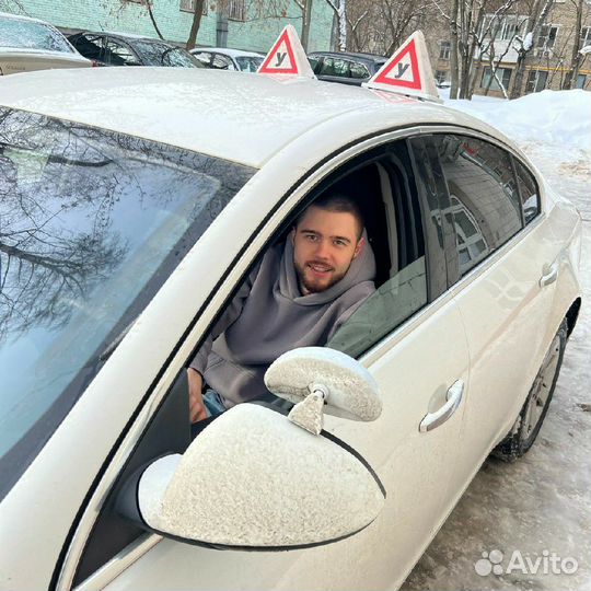 Инструктор по вождению МКПП