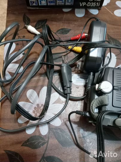 Видеокамера Samsung VP-D351i