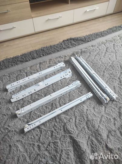 Направляющие для выдвижных ящиков