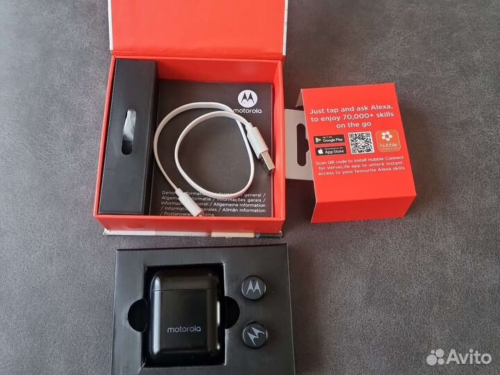 Беспроводные наушники motorola