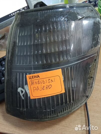 Фара Mitsubishi Pajero