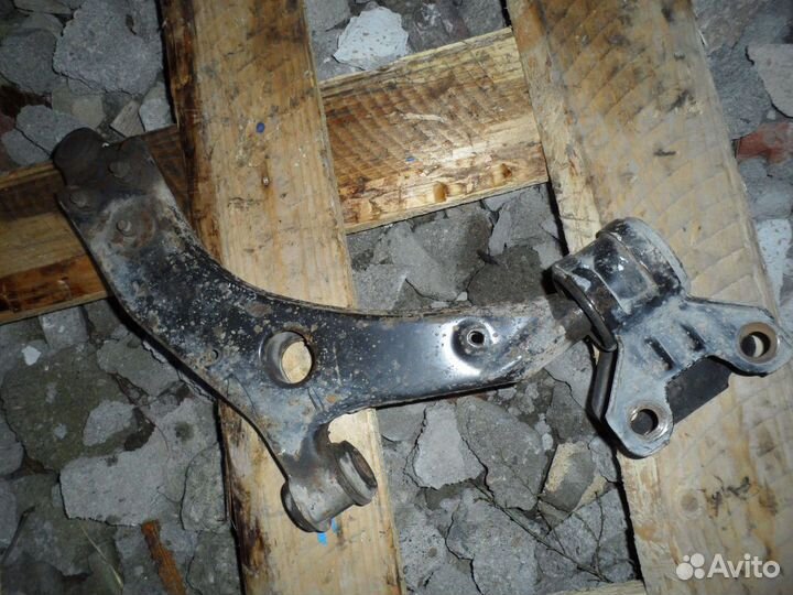 Рычаг передний левый Ford Focus