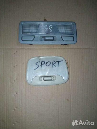 Mitsubishi Pajero плафон освещения салона