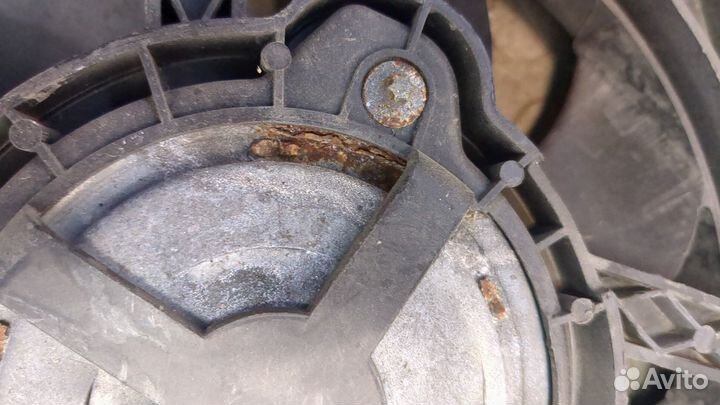 Вентилятор радиатора Renault Trafic, 2016