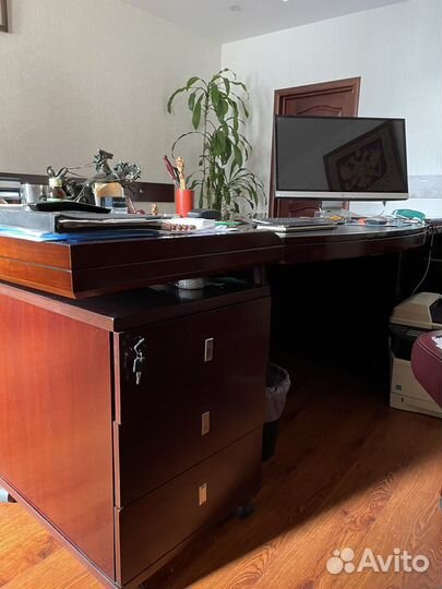 Комплект мебели для офиса