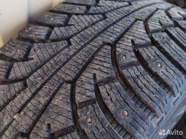 Nokian Tyres Hakkapeliitta 5 285/60 R18 116T