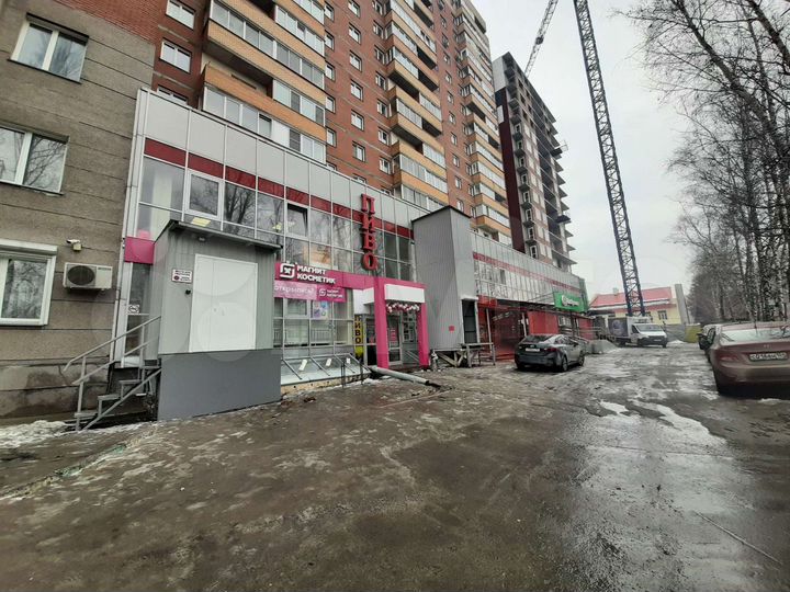 Торговая площадь, 300 кв м