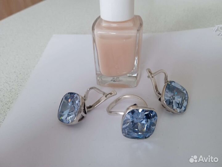 Серебряное кольцо и серьги с топазом