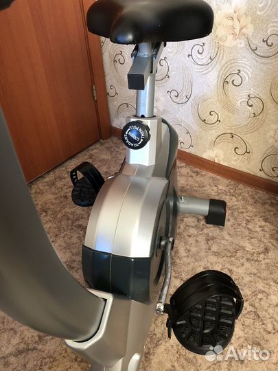 Велотренажер Carbon Fitness U304
