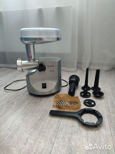 Мясорубка электрическая Kenwood 1600 pro