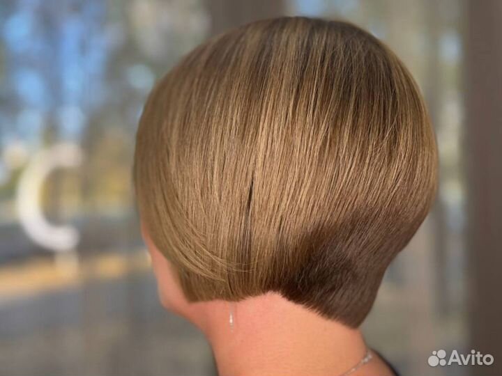 Парикмахер стилист точные геометрические стрижки