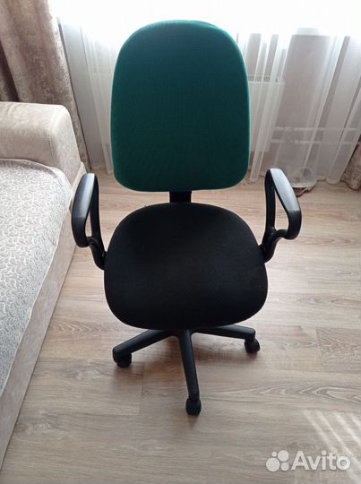 Компьютерное кресло