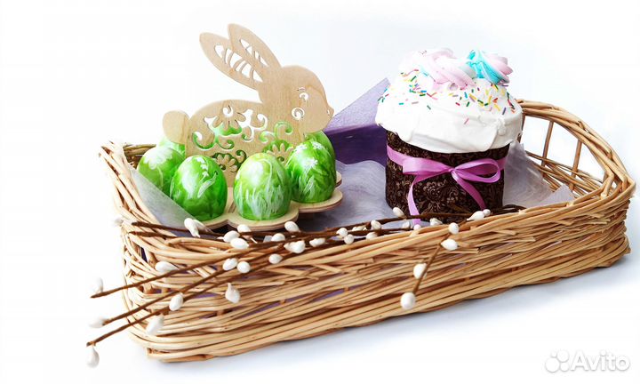 Корзина для кулича и яиц на Пасху
