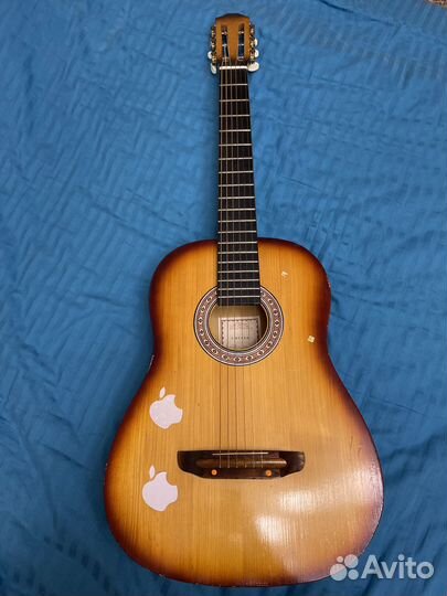 Акустическая гитара б/у