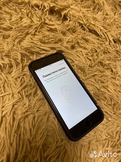iPhone 8, 64 ГБ