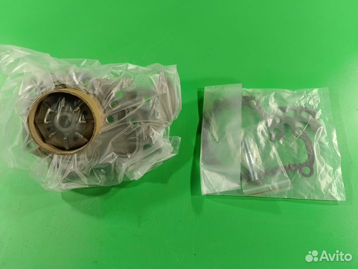 Помпа для Renault Logan