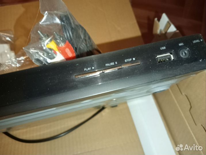 DVD плеер Philips с USB, подключение RCA только