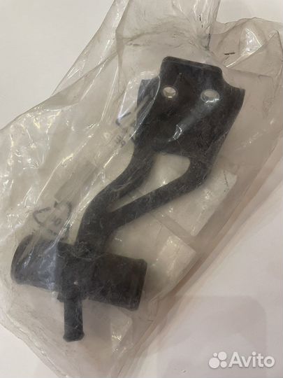 Патрубок радиатора toyota