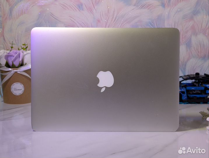 Macbook Air 13 2017 8озу 256SSD