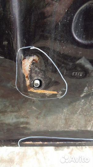 Дверь багажника Chevrolet Niva