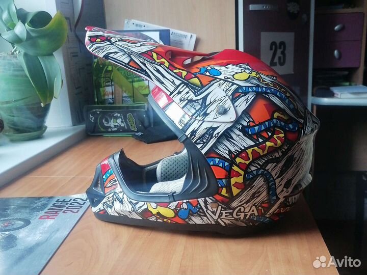 Кроссовый шлем Vega