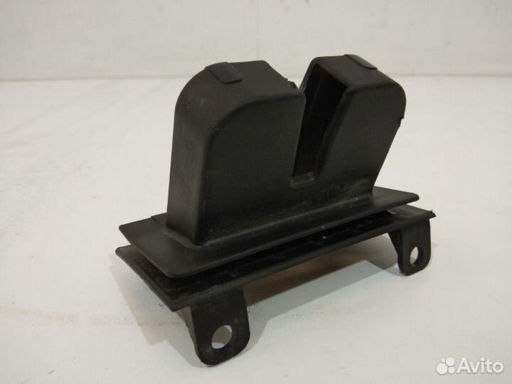 Крышка замка задняя Skoda Rapid 1 2012-2019