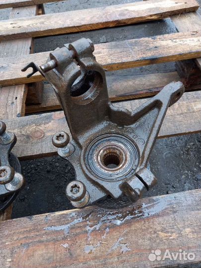 Кулак поворотный передний Citroen Berlingo m59