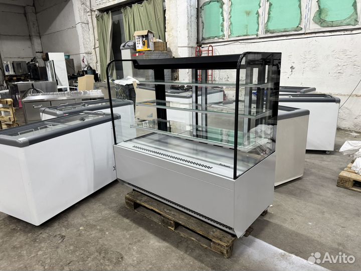 Кондитерская витрина открытого типа Ширина 1330 мм бу