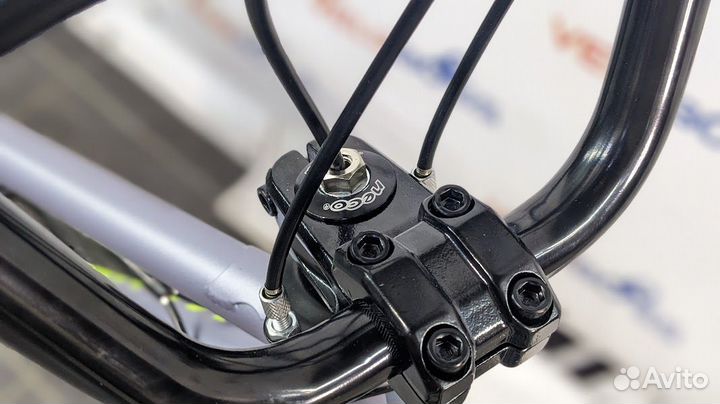 Велосипед трюковой Stark Madness BMX 2