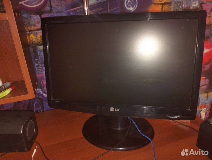Монитор LG 18.5