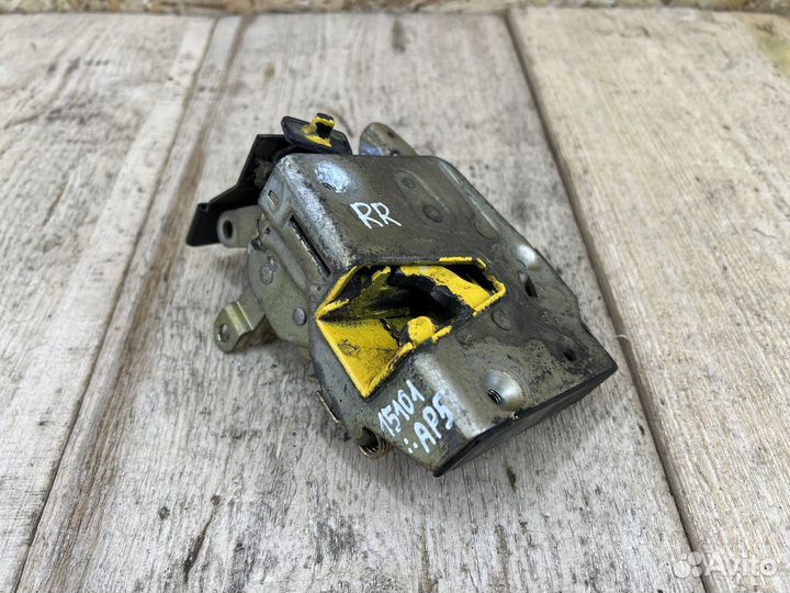 Замок двери BMW E30 Зад Право