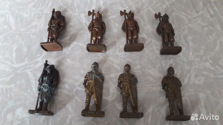 Киндер-солдатики