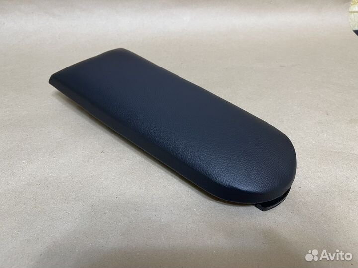 Новая крышка подлокотника Volkswagen и другие