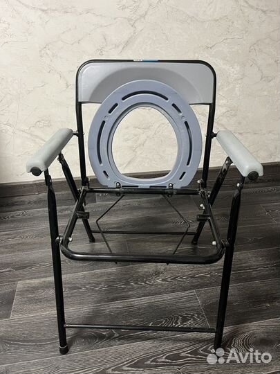 Санитарное кресло туалет