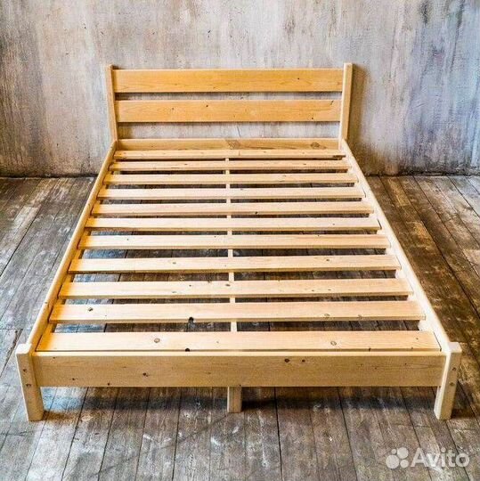 Двуспальная кровать деревянная