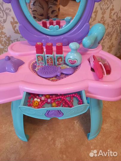 Туалетный столик с зеркалом детский