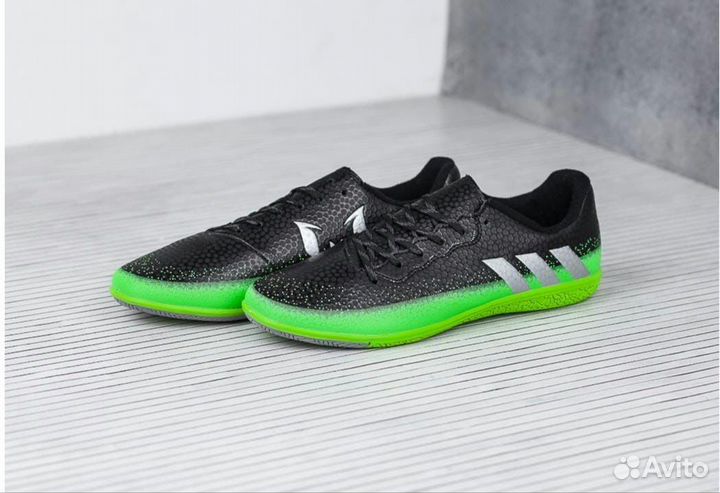 Футзалки новые