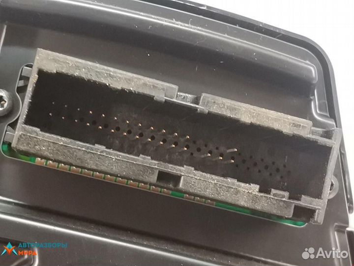 Щиток приборов (приборная панель) Opel Zafira