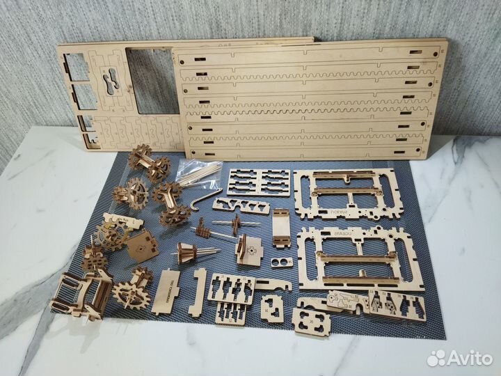 Деревянный конструктор, модель ugears Трамвай