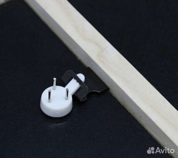 Крючки настенные для картин