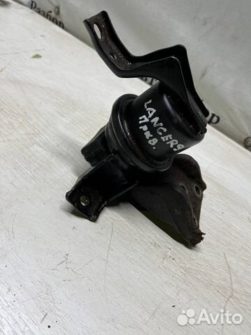Подушка двигателя правая lancer 9 лансер