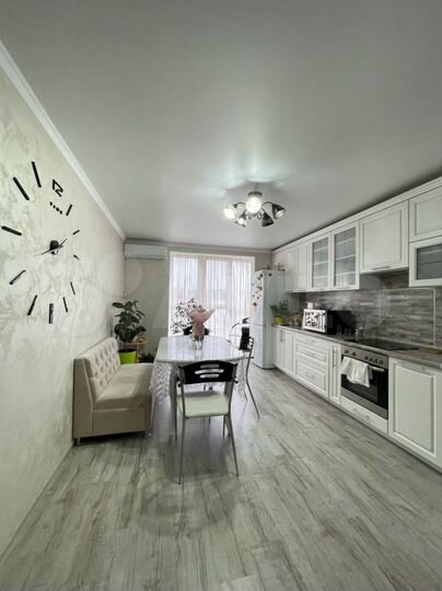 2-к. квартира, 82 м², 7/16 эт.