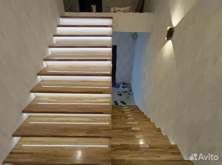 Лестница с площадкой на второй этаж