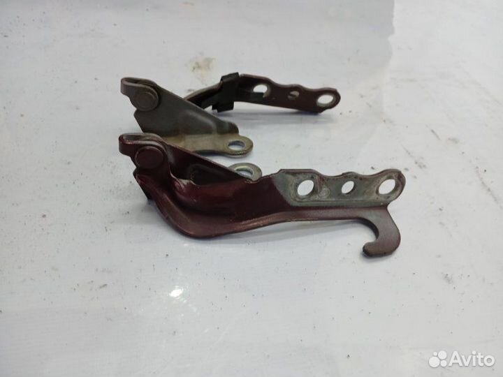 Петля капота Toyota Caldina ST190G 4S-FE 1995