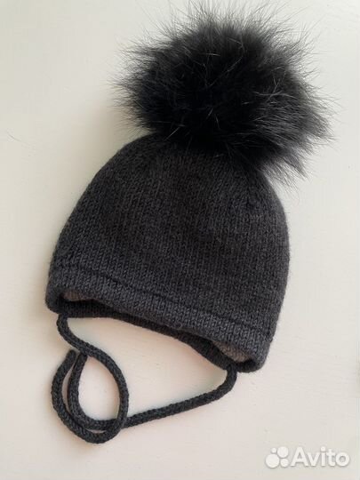 Анатомическая вязаная зимняя шапка