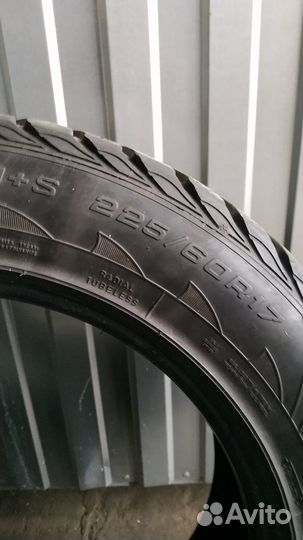 Goodyear UltraGrip Extreme 225/60 R17 99T