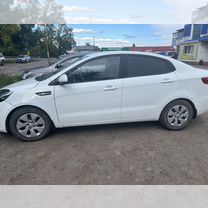 Kia Rio 1.6 AT, 2012, 200 000 км, с пробегом, цена 800 000 руб.