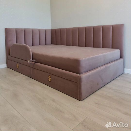 Кровать детская угловая