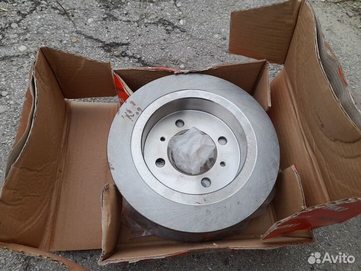 Nissan Almera/Sunny Новые задние тормозные диски