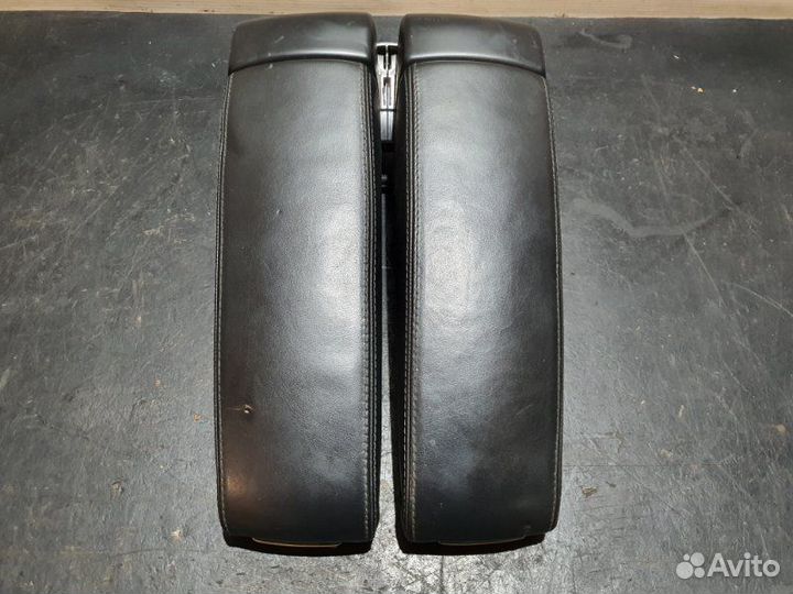 Подлокотник Audi S8 D3 BSM 2006
